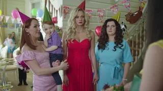 Деффчонки, 10 серия